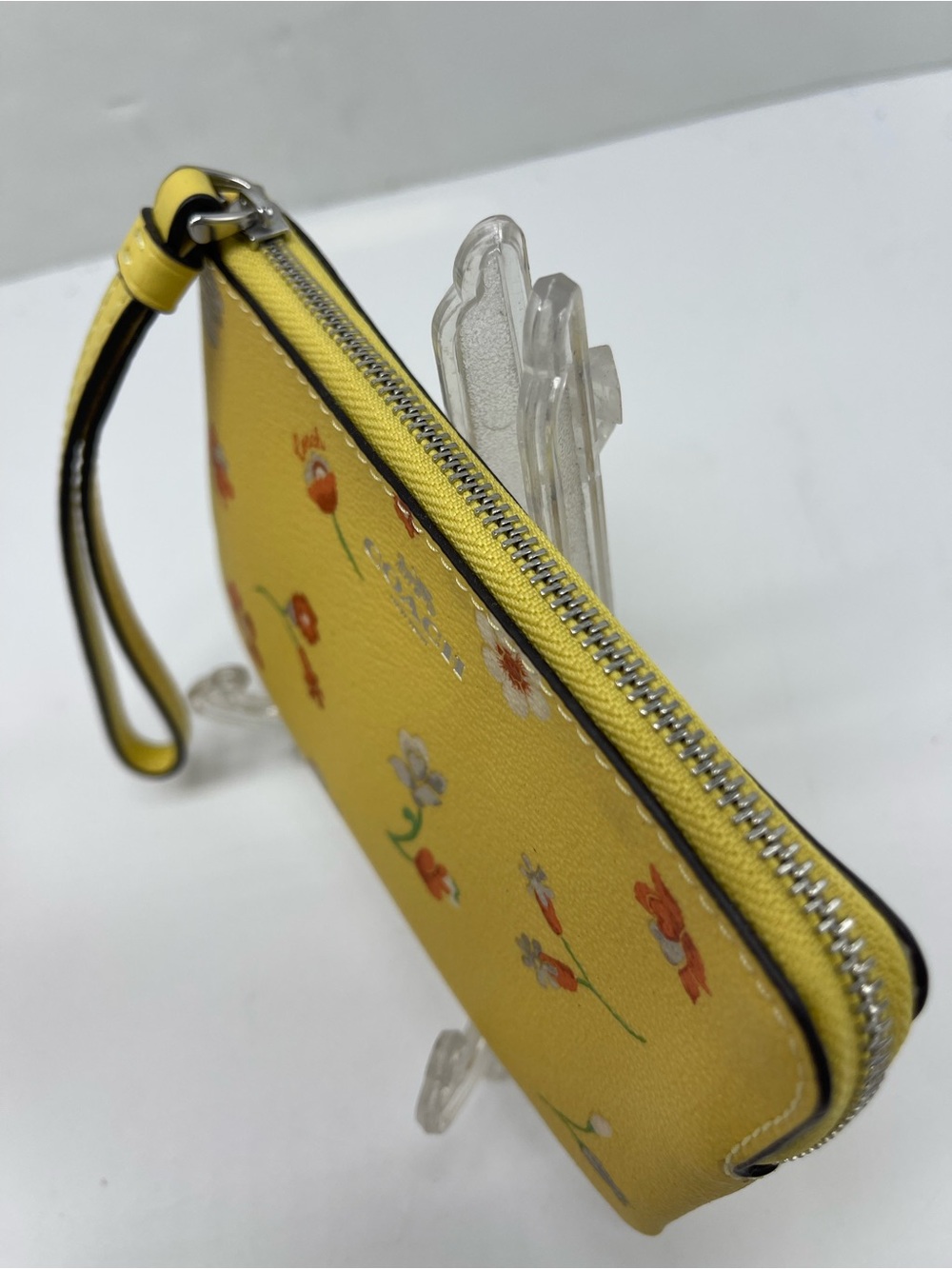 Coach Corner Zip Wristlet With Mystical Floral Print C8701
NWT - Picture 4 of 16